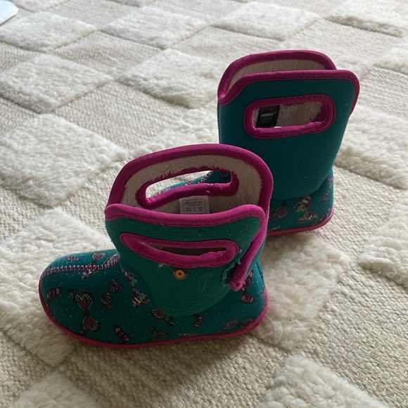 BOGS Boots 8T - Picture 3 of 8